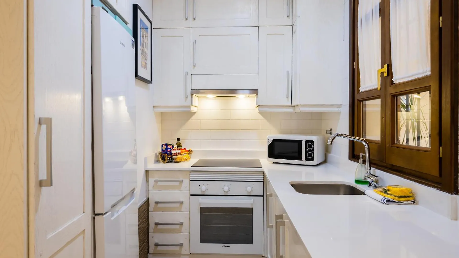 Beautiful And Cozy- 1Bd 1Bth- Arenal Center Apartment Seville