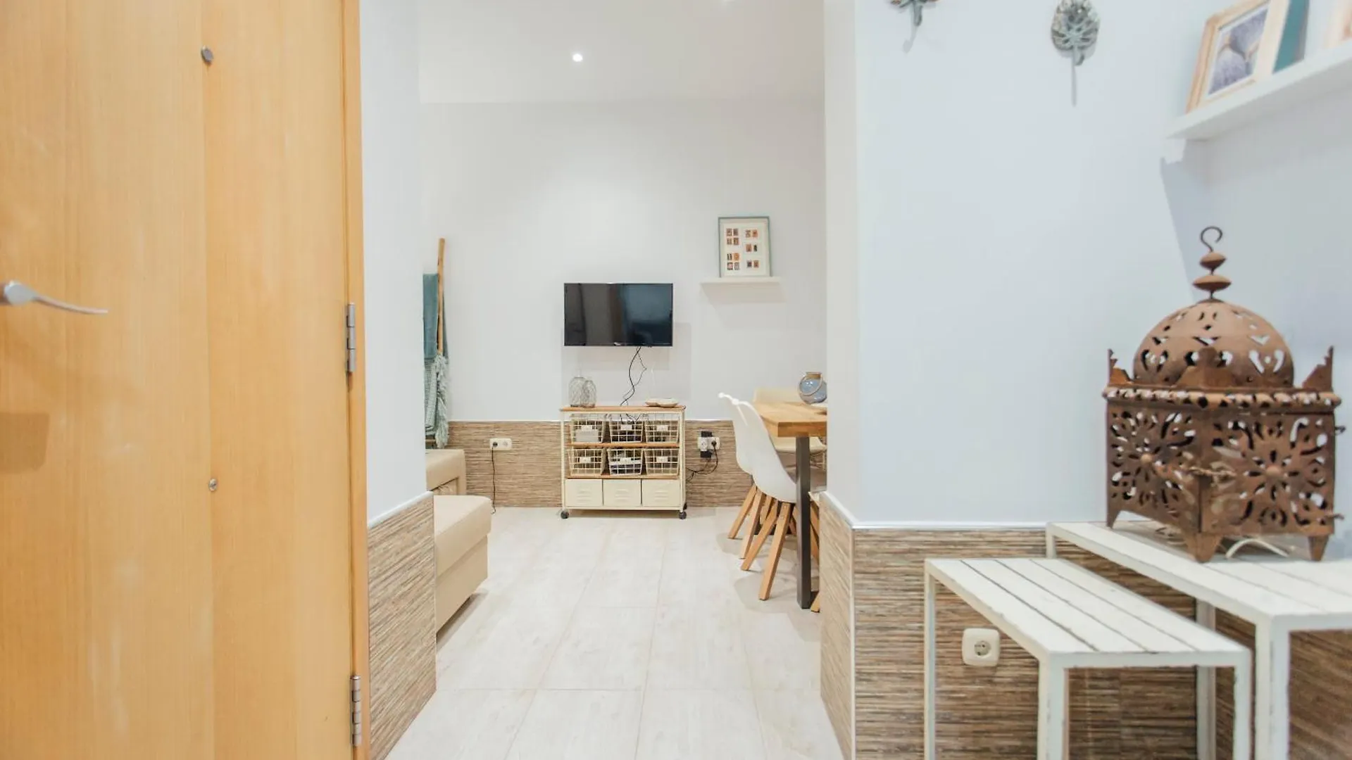 Beautiful And Cozy- 1Bd 1Bth- Arenal Center Apartment Seville