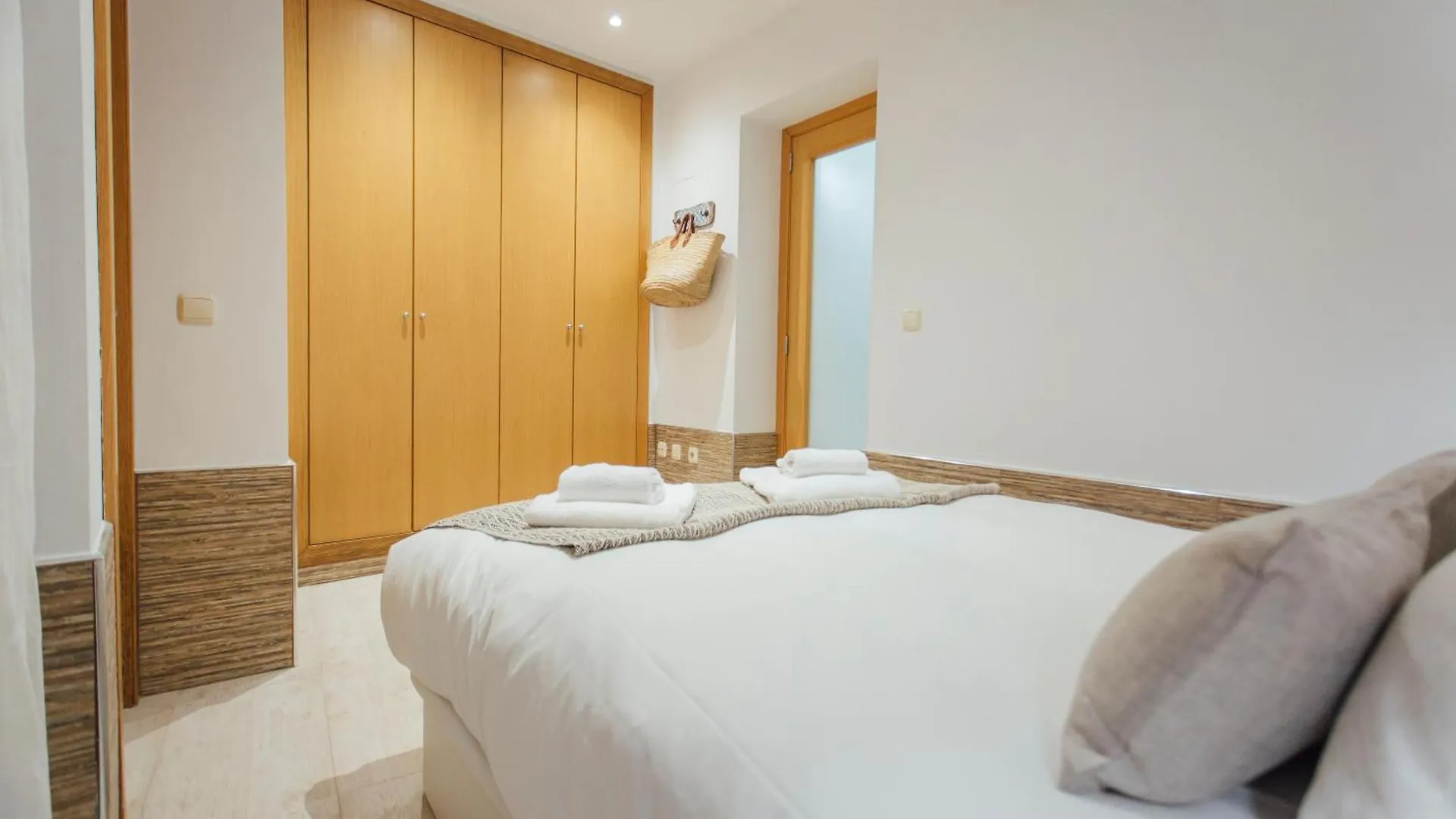 Beautiful And Cozy- 1Bd 1Bth- Arenal Center Apartment Seville